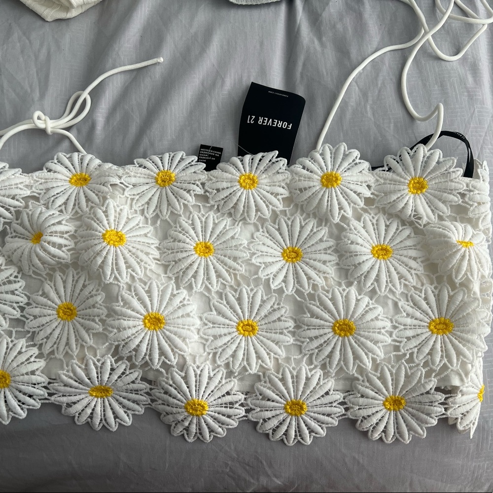 Daisy crop top